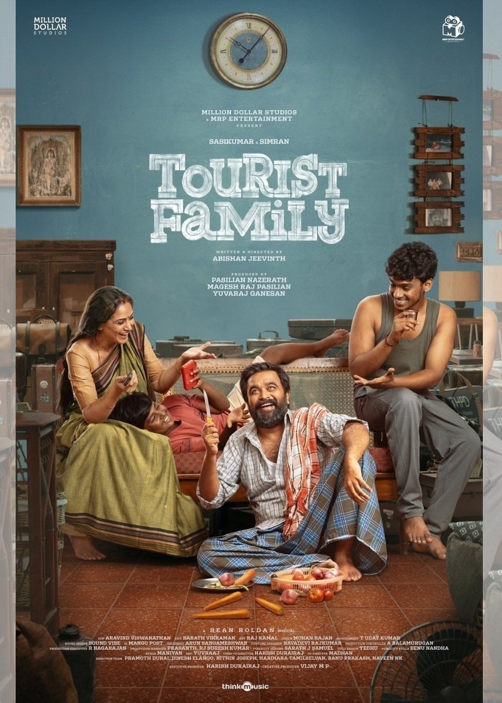 Tourist Family