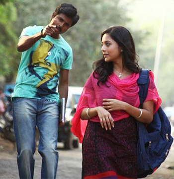 Nijamellam Maranthu Pochu