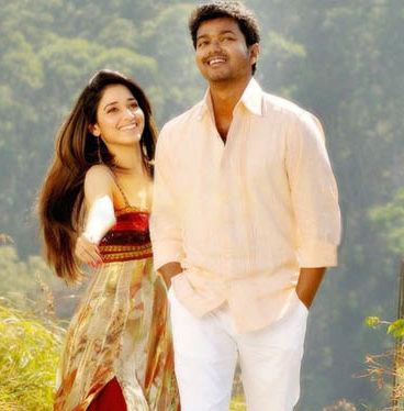 Siragadikkum Nilavu