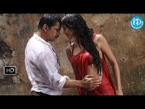 Moondru Per Moondru Kaadhal