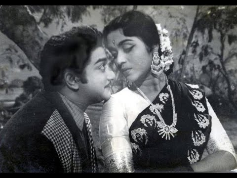 Nadhi Engae Pogiradhu