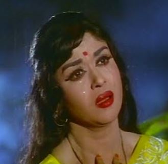 Parakkum Paavai