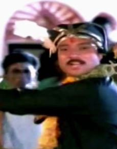 Pallaakku Kuthiraiyile