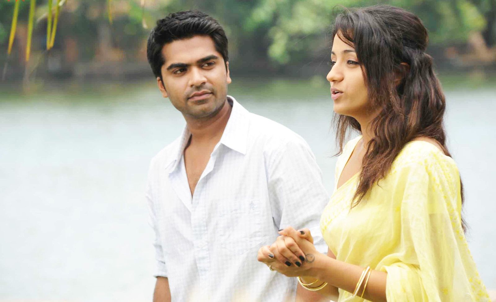 Vinnai Thaandi Varuvaayaa