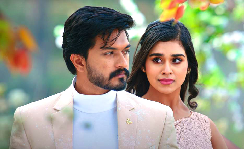 Ennai Aalum Pennilave